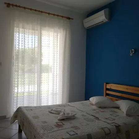 Dimitris & Apartment *