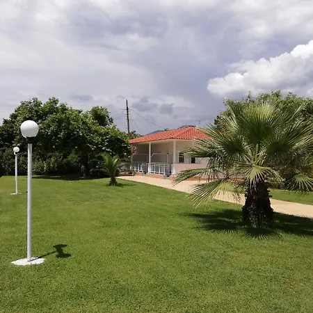 Dimitris & דירה Vrasná