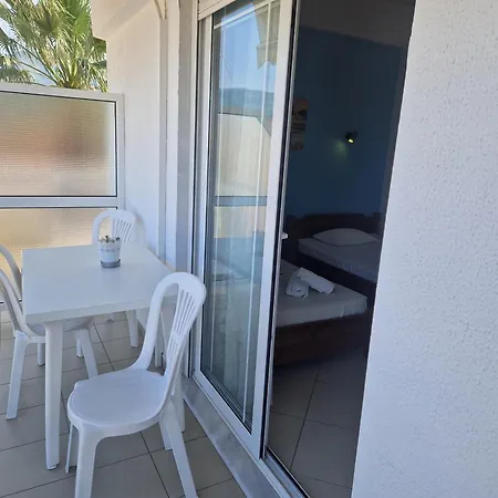 Dimitris & Apartament *